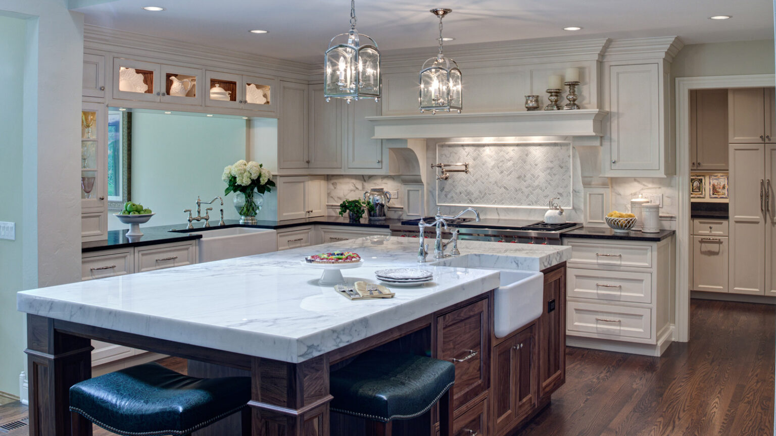 Kitchen Ridge Kitchen Make-Over for Multiple Cooks in Burr Ridge - Drury Design