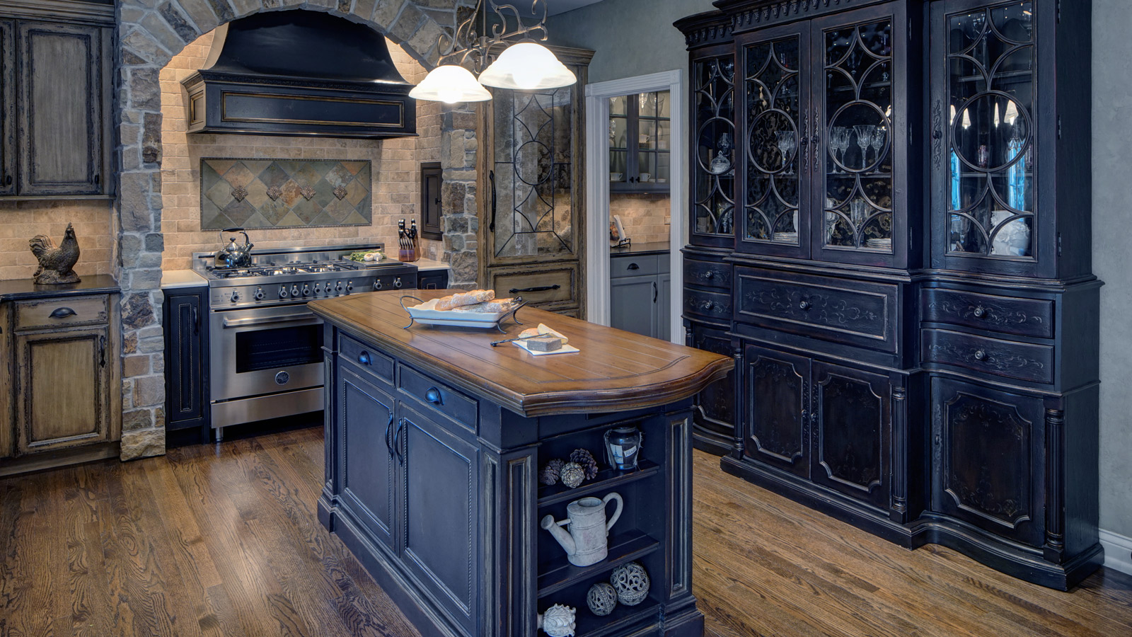 15 Kitchen Countertop Cabinet Ideas Guaranteed to Add Old-World Charm, Hunker