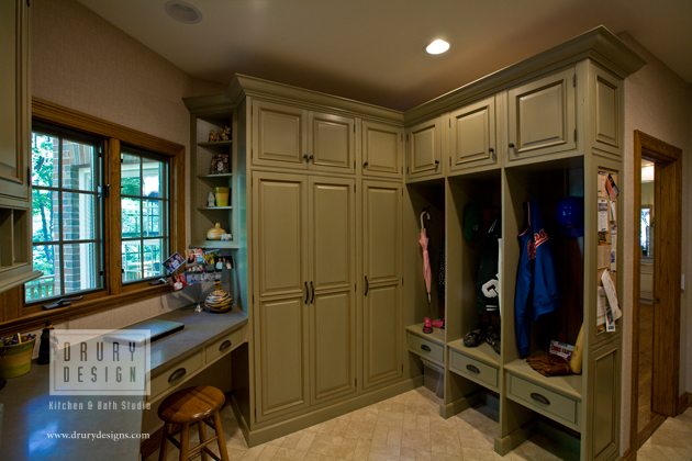 Mudrooms like this make for a great area to include a desk and homework area. 
