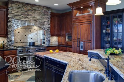 Naperville Traditional Kitchen with Functional Work Space
