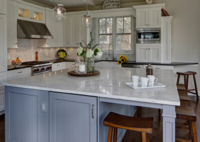 Classically Inspired Traditional Kitchen Design – Lombard