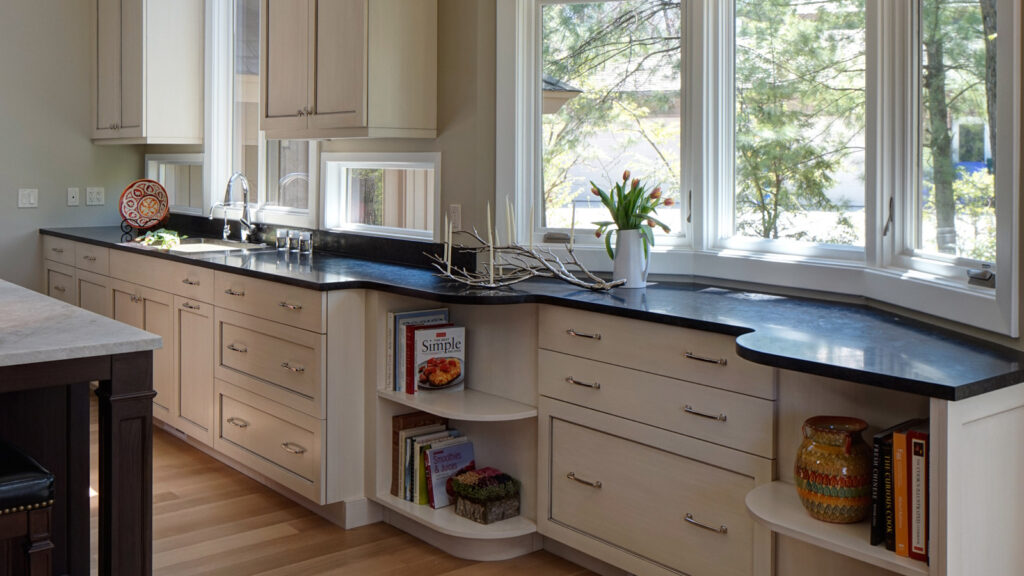 Long on Looks Traditional Kitchen Design Wheaton Drury Design
