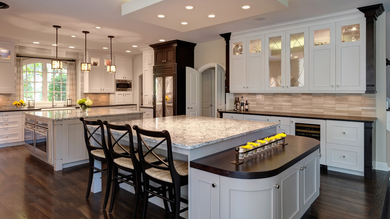 Multi-Functional Transitional Hinsdale Kitchen | Drury Design