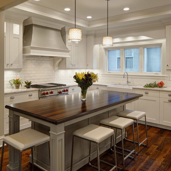 Bright & Crisp Transitional Kitchen - Hinsdale | Drury Design