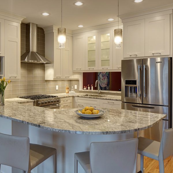https://www.drurydesigns.com/wp-content/uploads/2017/02/600-x-600-Open-Concept-Kitchen-and-Family-Room-Combo-drury-design.jpg