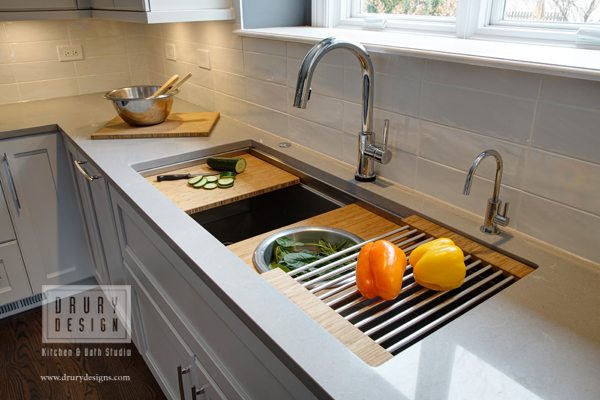 The award-winning, innovative Galley Workstation®, is much more than a sink, it is a super-functional, smart and stylish workstation where one can prep, cook, serve, entertain and clean-up in one convenient place. It is ideal for any indoor or outdoor kitchen and works perfectly in both large and small kitchens. 