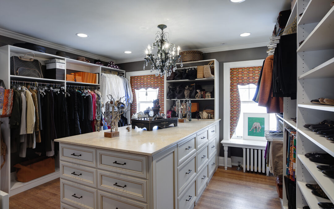 How Can You Customize Your Closet?