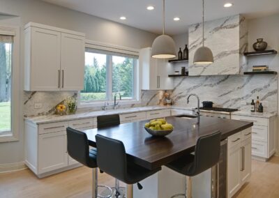 Bold Modern Kitchen – Highland Park, IL