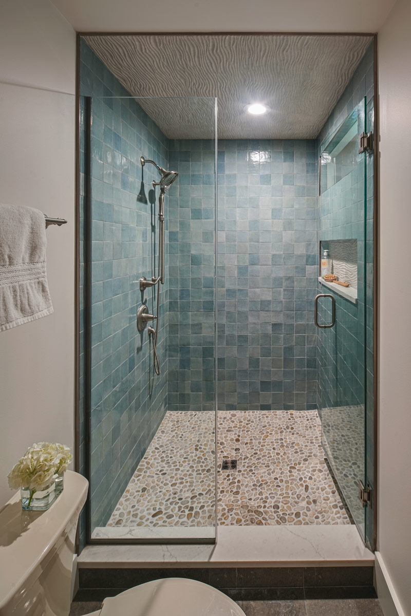 LakeHouseShower_Chicago