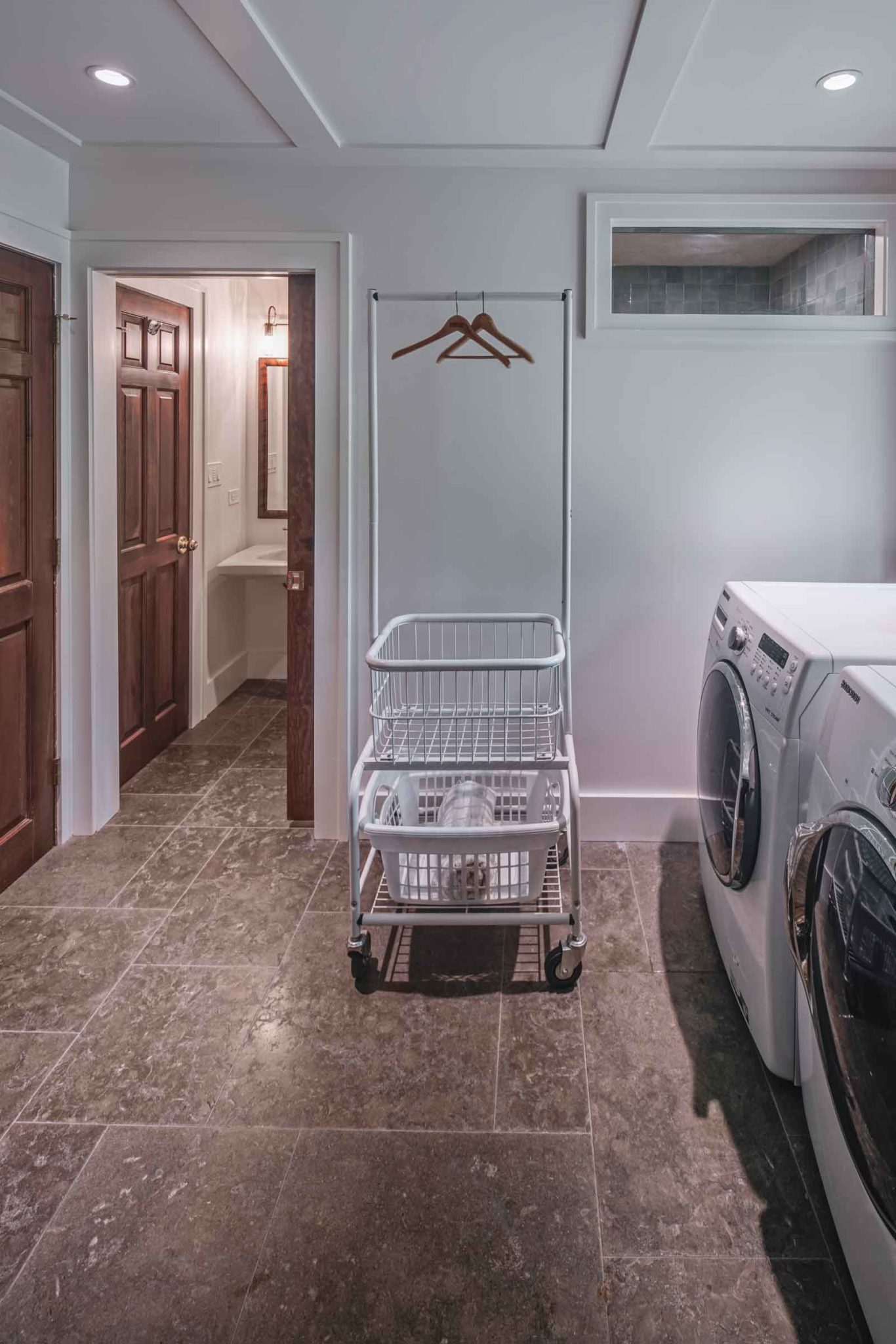 LakeHouse_Laundry_Room_Chicaaco