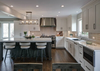 Transitional Kitchen Design – Darien, IL