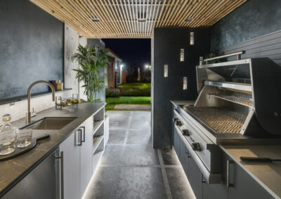 Stylish Outdoor Kitchen – Glen Ellyn, IL