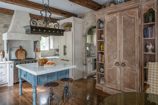 Charming French Country Kitchen – Hinsdale, IL
