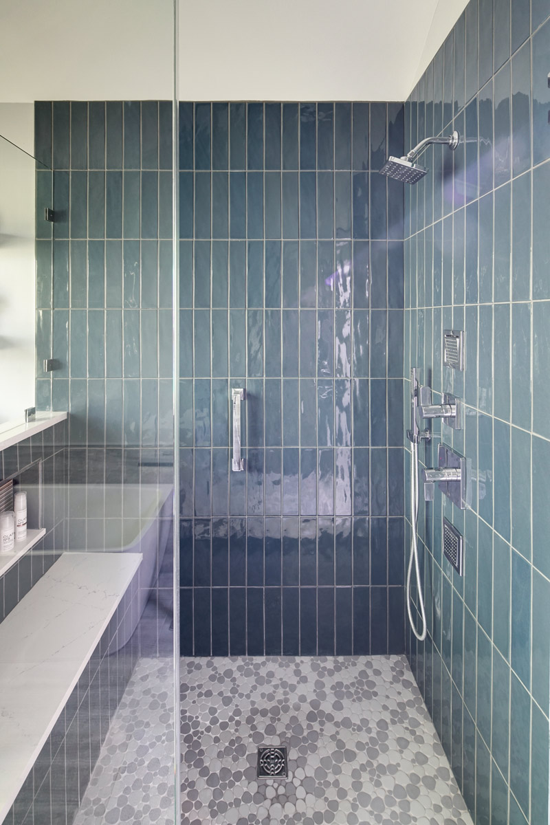 Chicago_Bold+Balanced-Primary-Bathroom-Remodel_Shower_Drury-Design_Copyright-2025