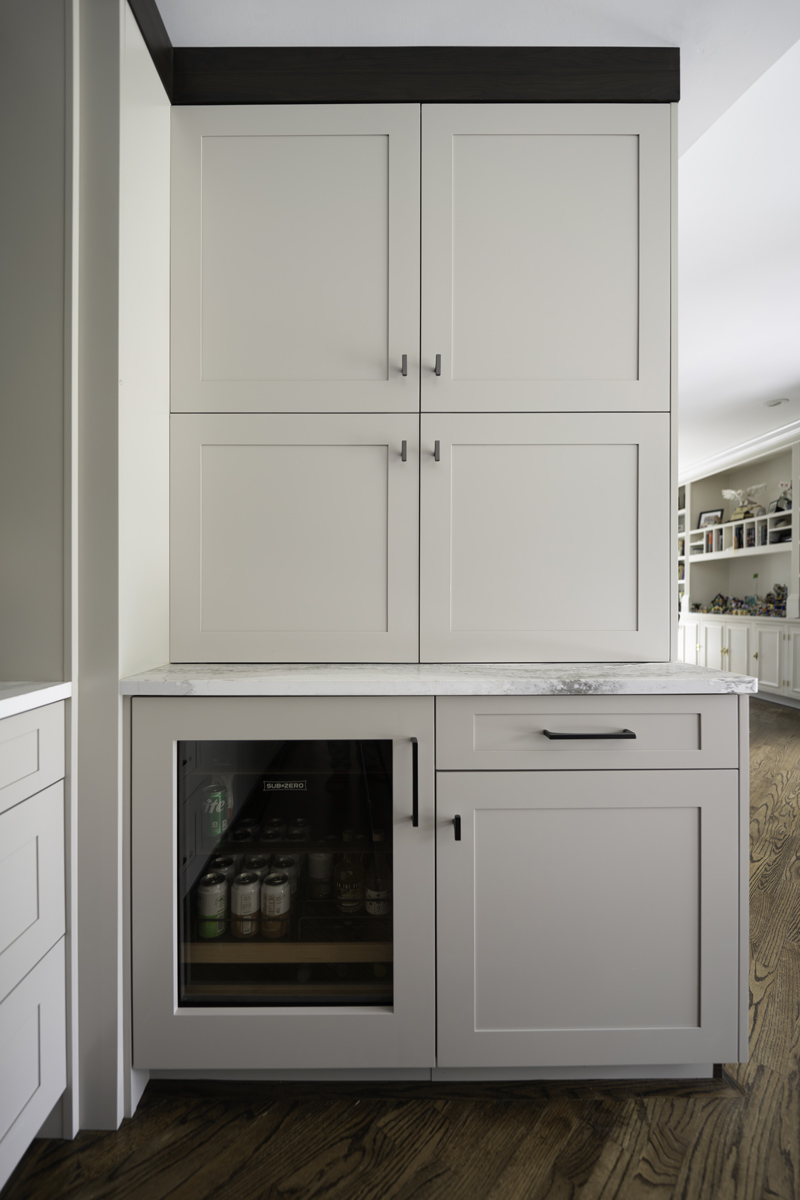 Family-Centered-Kitchen_Barrington-Hills_Drury-Design_Chicago_Beverage-Fridge_Copyright-2025