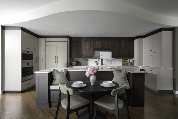 Family-Centered Kitchen – Barrington Hills, IL