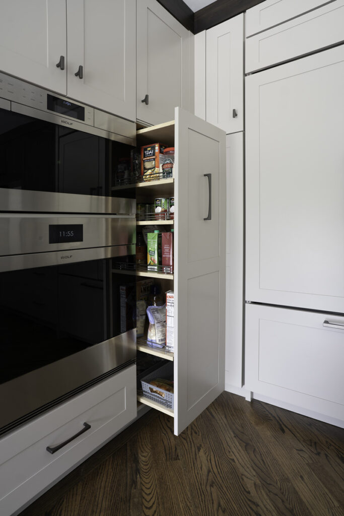 Centered Buttment Kitchen Cabinets