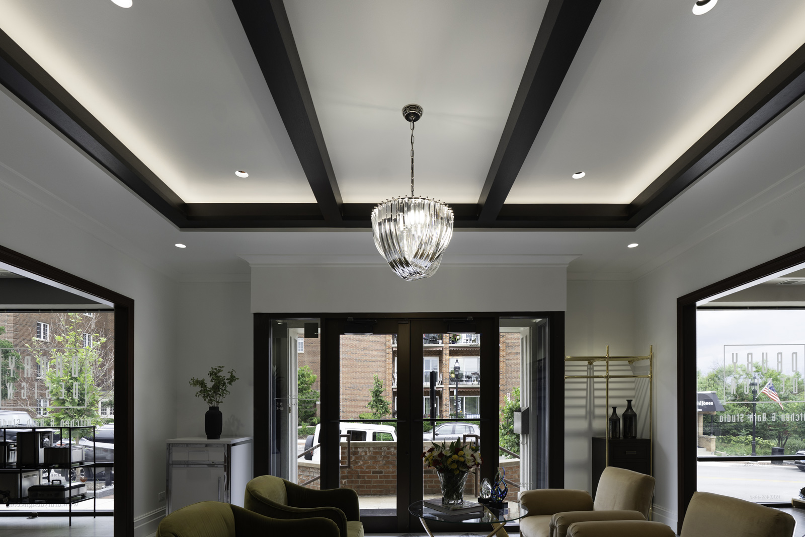 Drury-Design_Chicago_Lobby_Tray-Ceiling_Copyright-2025