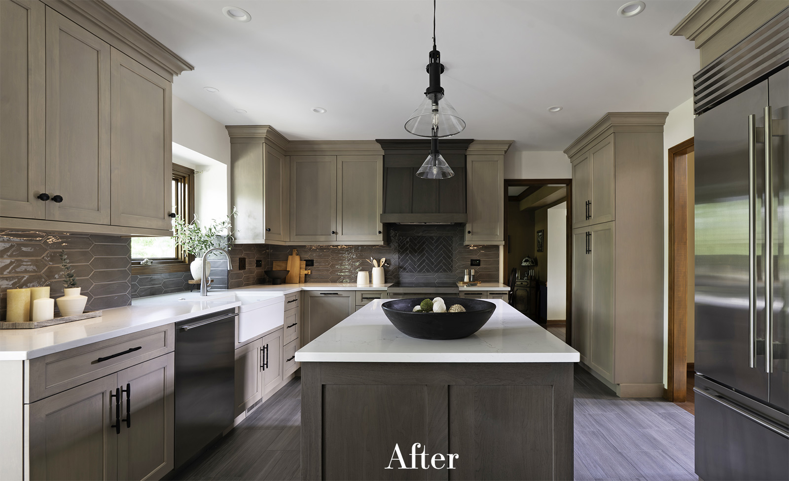 Warm-Transitional-Kitchen_Chicago_Copyright-2025_Drury-Design_AFTER1