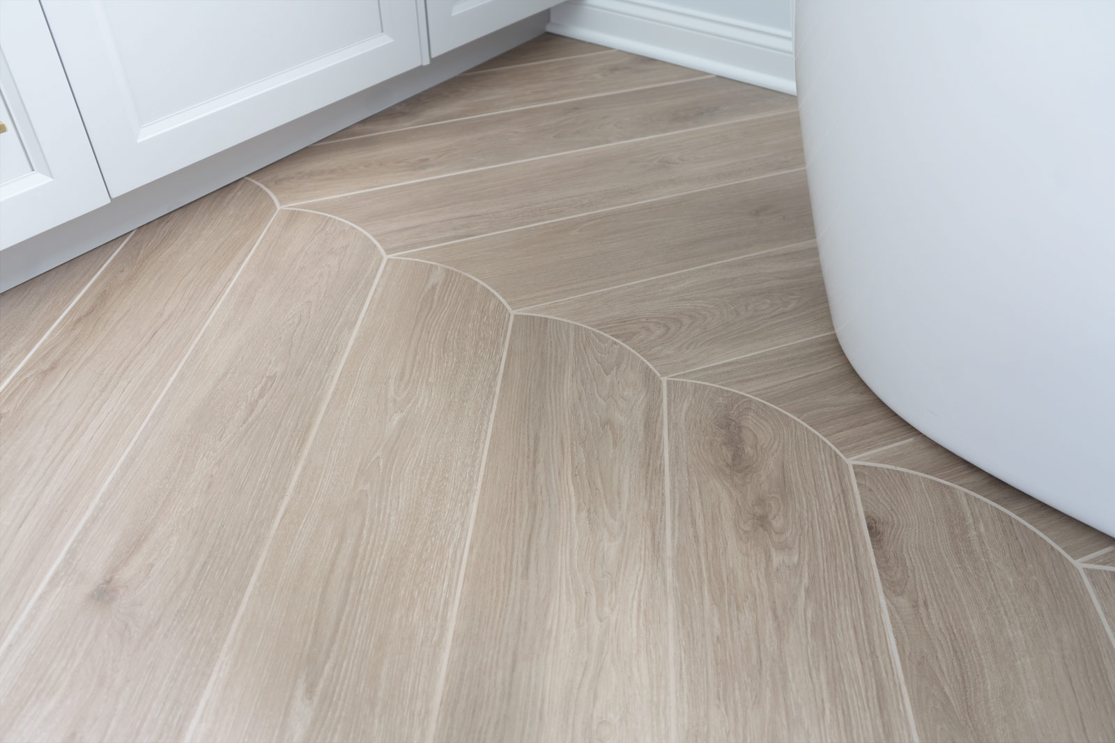 Classic-Meets-Modern-Primary-Bath-Remodel_Copyright-2025_Drury-Design_Chicago_flooring
