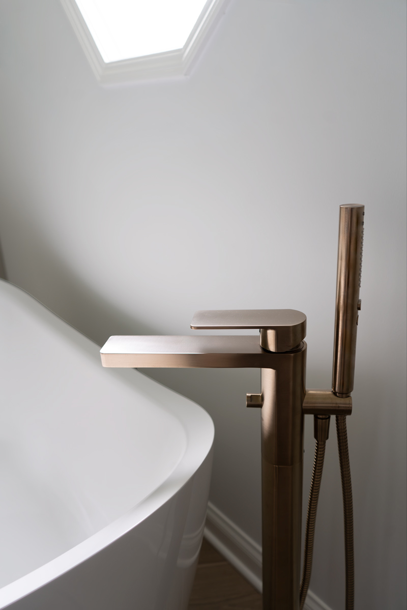 Classic-Meets-Modern-Primary-Bath-Remodel_Copyright-2025_Drury-Design_Chicago_tub-faucet