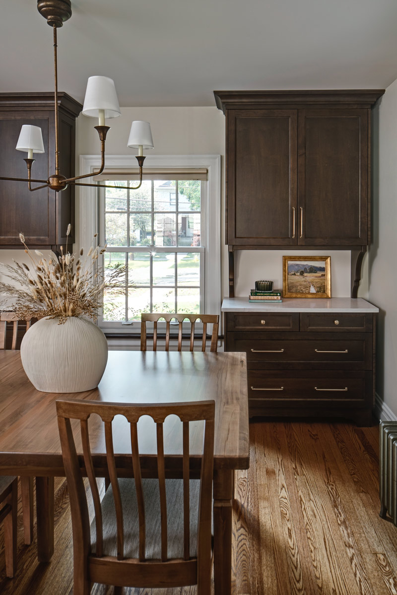 Classic-Revival_Chicago_1920s-Home-Kitchen_Drury-Design_Copyright-2025_Dining-Area-Cabinetry