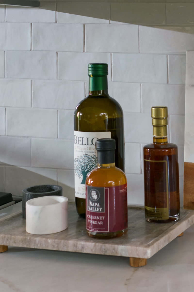 Classic-Revival_Chicago_1920s-Home-Kitchen_Drury-Design_Copyright-2025_Tile-Backsplash