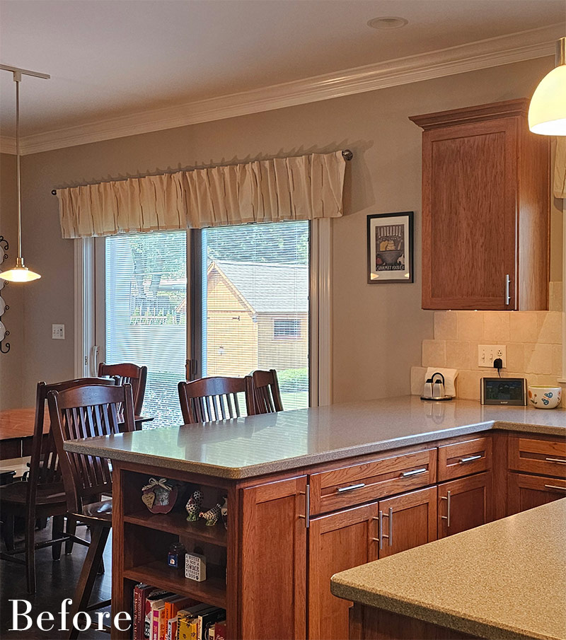 Transitional-Kitchen-with-Wet-Bar-and-Powder-Room-Refresh_Drury-Design_Copyright-2026_5_BEFORE