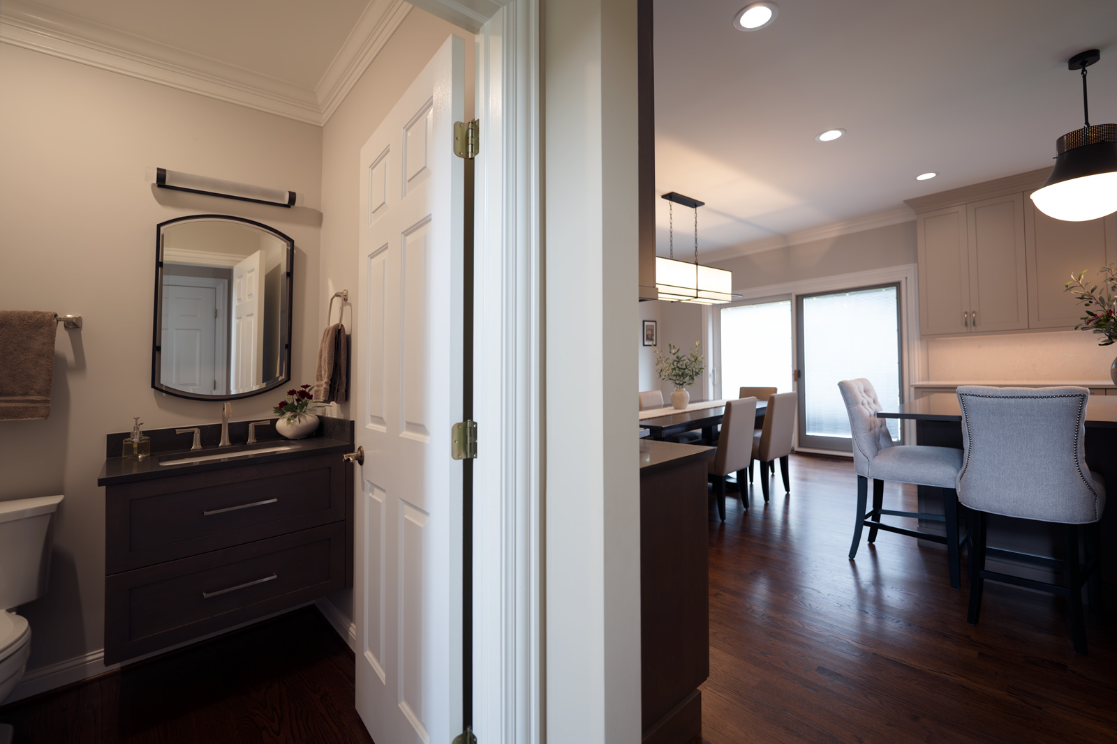 Transitional-Kitchen-with-Wet-Bar-and-Powder-Room-Refresh_Drury-Design_Copyright-2026_Adjacent-Power-Room