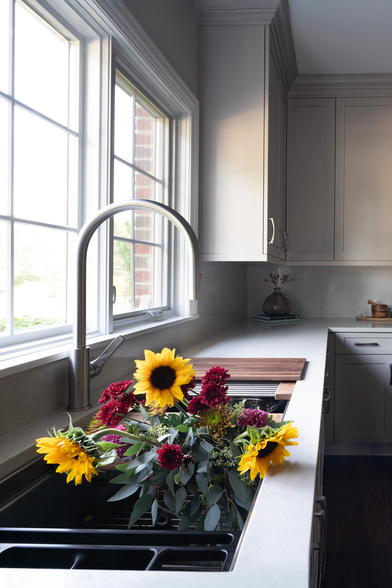 Transitional-Kitchen-with-Wet-Bar-and-Powder-Room-Refresh_Drury-Design_Copyright-2026_Galley-Workstation