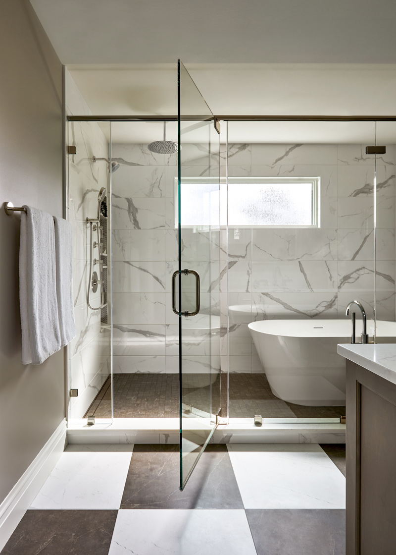 Warm-Neutral-Primary-Bath_Wet-Room_Drury-Design-Chicago_Michael-Kaskel-Photography_Copyright-2026