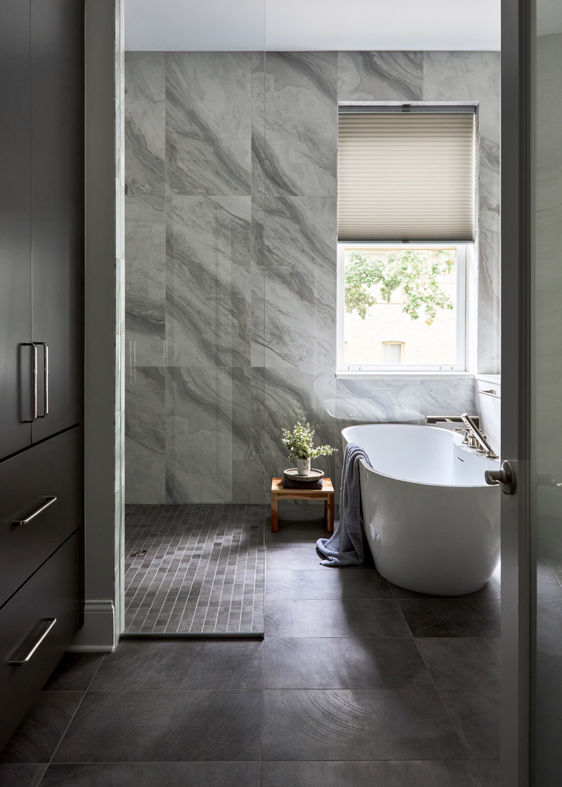 Breaking-Bath_Highland-Park_Primary-Bath_Drury-Design_Copyright-2026-Michael-Alan-Kaskel-Photography